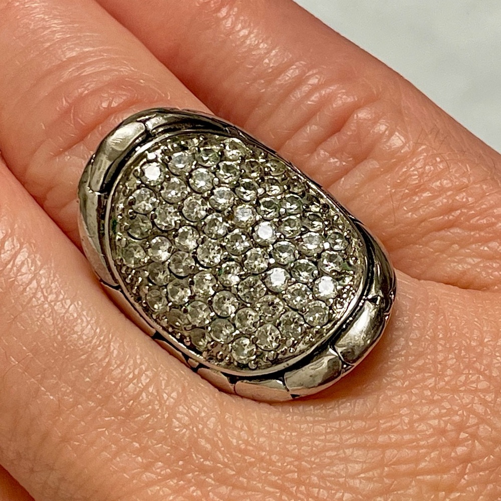 Vintage wide Elegant Silver Crystals Ring size: 6.5